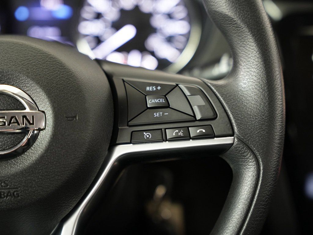 Used 2018 Nissan Rogue Sport S FWD image 13