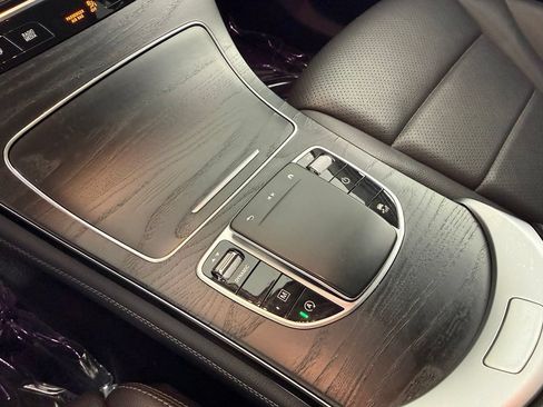 Used 2020 Mercedes-Benz GLC 300 4MATIC image 18