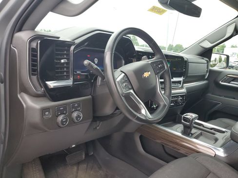 Used 2023 Chevrolet Silverado 1500 LT w/ Protection Package AWD/4WD image 19