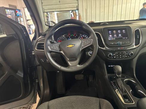 Used 2024 Chevrolet Equinox LT AWD/4WD image 17