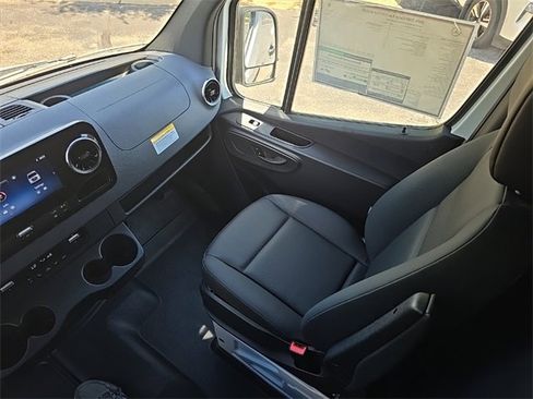 New 2025 Mercedes-Benz Sprinter 2500 image 20