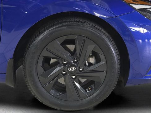 Used 2023 Hyundai Elantra SEL image 26