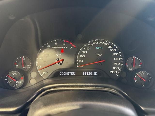 Used 2002 Chevrolet Corvette Convertible w/ Preferred Equipment Group2 RWD image 32