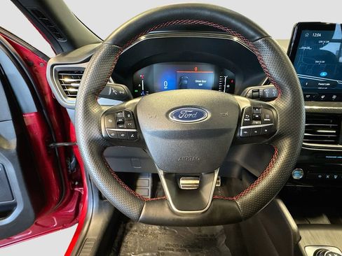 Used 2024 Ford Escape ST-Line w/ Equipment Group 301A image 10