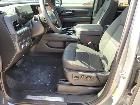 New 2026 Chevrolet Suburban RST w/ RST Capability Package AWD/4WD image 11