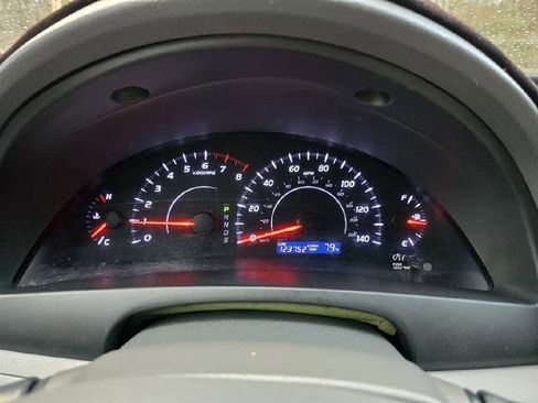 Used 2011 Toyota Camry LE w/ LE Extra-Value Pkg image 33