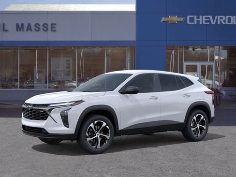 New 2026 Chevrolet Trax RS image 2