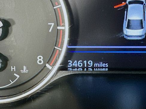 Used 2025 Nissan Altima 2.5 SV image 18