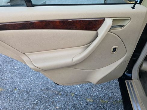 Used 1999 Mercedes-Benz C 280 Sedan image 9