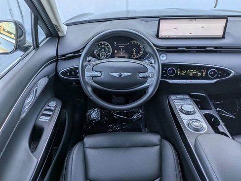Used 2025 Genesis GV70 2.5T AWD/4WD image 17
