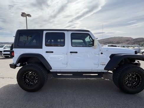Used 2019 Jeep Wrangler Unlimited Sport S image 6