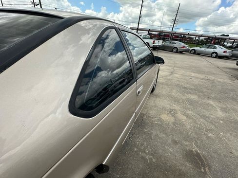 Used 1997 Ford Thunderbird LX RWD image 28