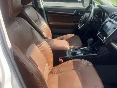 Used 2019 Subaru Outback 3.6R Touring w/ Popular Package #3A AWD/4WD image 14