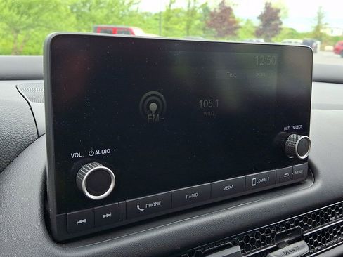 Used 2023 Honda HR-V LX image 18