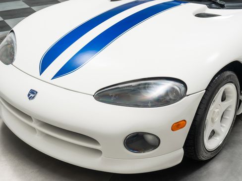 Used 1996 Dodge Viper RT/10 image 36