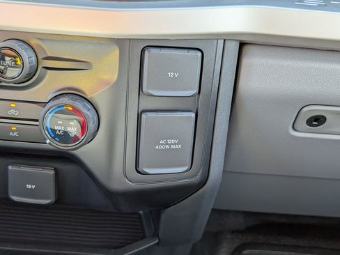 New 2025 Ford F550 4x4 Crew Cab image 31