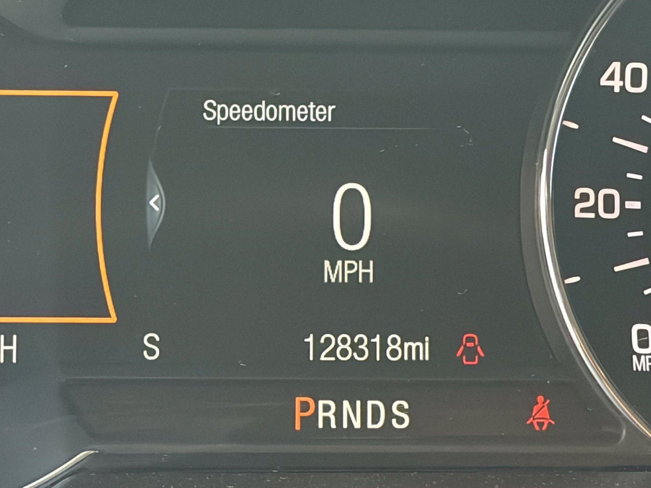Used 2017 Lincoln MKX Reserve w/ Driver Assistance Package FWD image 13