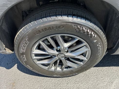 Used 2023 Nissan Rogue S AWD/4WD image 10