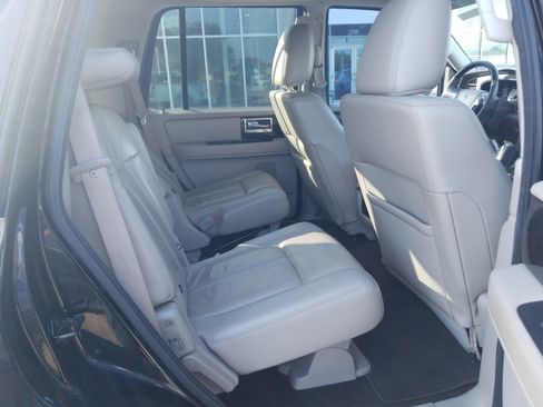 Used 2017 Lincoln Navigator Select RWD image 15