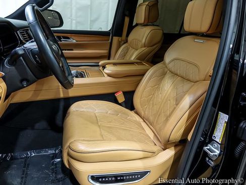 Used 2022 Jeep Grand Wagoneer Series III AWD/4WD image 9