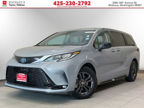 Used 2024 Toyota Sienna XSE AWD/4WD image 1