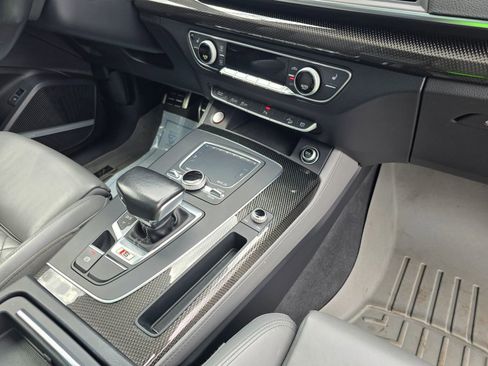 Used 2018 Audi SQ5 Prestige w/ Prestige Package image 17