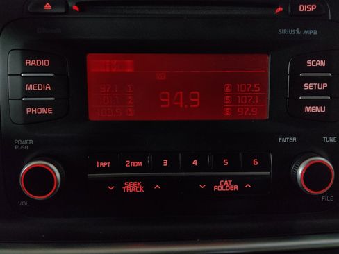 Used 2015 Kia Optima LX image 25