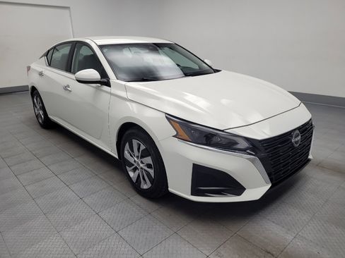 Used 2023 Nissan Altima 2.5 S FWD image 13