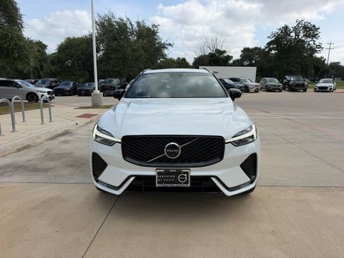 Certified 2026 Volvo XC60 B5 Plus AWD/4WD image 8