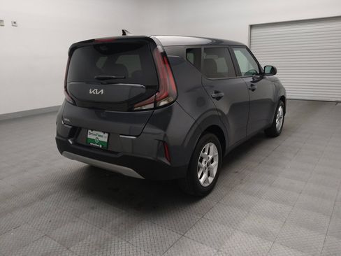 Used 2023 Kia Soul LX w/ Option Group 015 FWD image 9