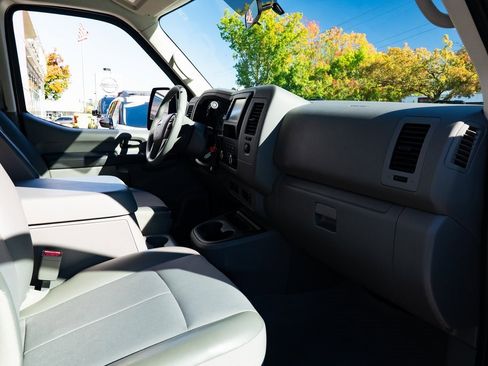 Used 2020 Nissan NV 3500 SV image 23