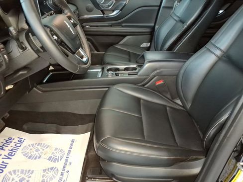 Used 2025 Lincoln Corsair AWD w/ Rear Removable Package Tray image 13