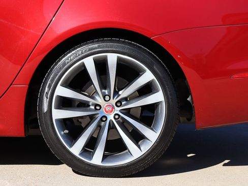 Used 2016 Jaguar XJ R-Sport image 54