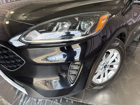 Used 2021 Ford Escape SE FWD image 9