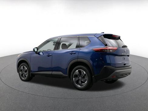 Used 2025 Nissan Rogue SV AWD/4WD image 6
