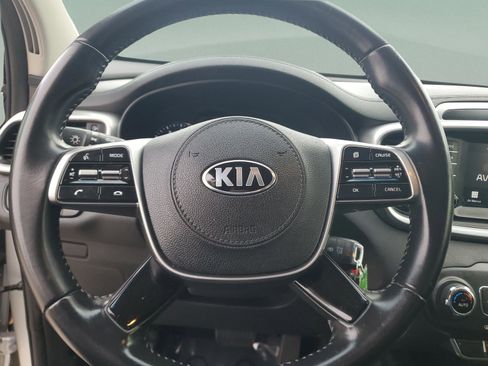 Certified 2019 Kia Sorento S image 18