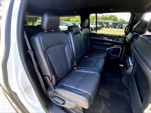 Used 2022 Jeep Wagoneer Series II image 18