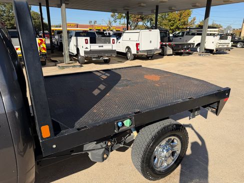 Used 2018 RAM 2500 Tradesman w/ Chrome Appearance Group image 10