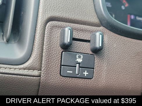 Used 2016 GMC Canyon SLT w/ Driver Alert Package image 11