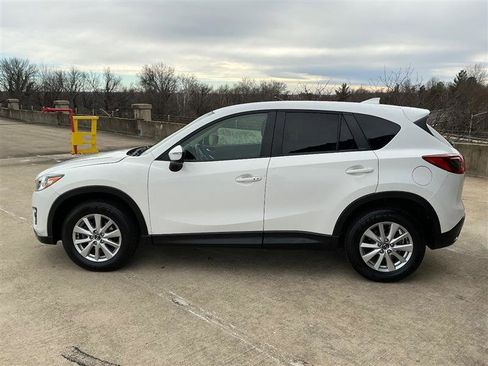 Used 2016 MAZDA CX-5 Touring image 3