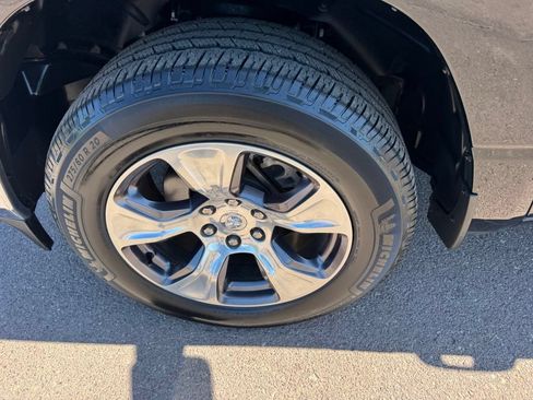 Used 2024 RAM 1500 Laramie AWD/4WD image 29