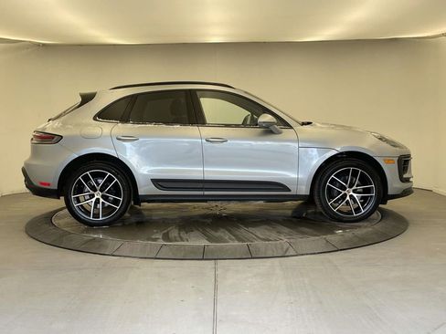 Used 2022 Porsche Macan image 8
