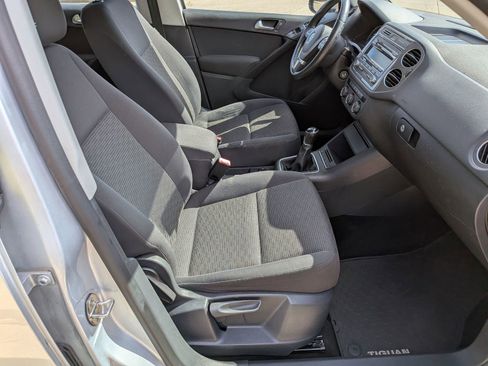 Used 2014 Volkswagen Tiguan S FWD image 28