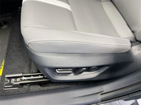 Certified 2025 Toyota Camry SE image 13