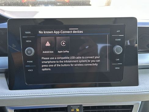 New 2026 Volkswagen Taos SE image 18