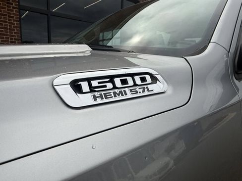 Used 2020 RAM 1500 Laramie w/ Off Road Group AWD/4WD image 12