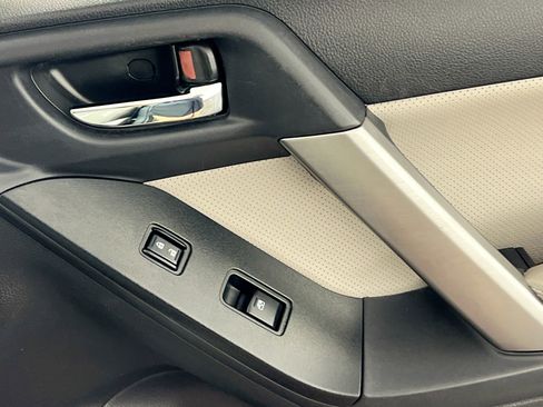 Used 2016 Subaru Forester 2.5i Limited w/ Popular Package #2 image 31