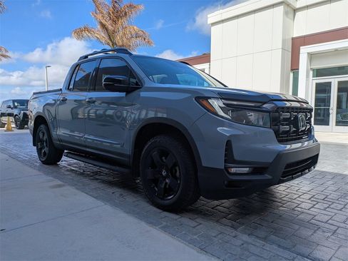 Used 2024 Honda Ridgeline Black Edition image 3