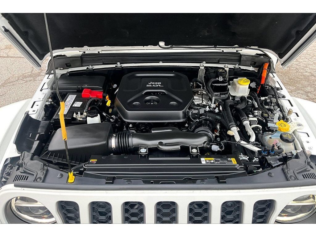 Used 2022 Jeep Wrangler Unlimited Rubicon 4xe w/ Cold Weather Group AWD/4WD image 49