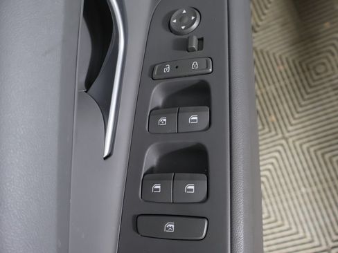 Used 2024 Hyundai Elantra SEL FWD image 31